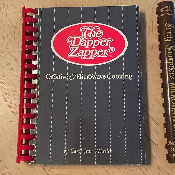 Collection set of 4 Microwave Cookbooks from 1980s - Picture 5 of 8